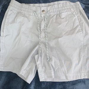 Women Columbia, shorts, light gray, NEW, medium